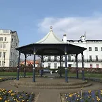 Brooklands Seaside Retreat Flat 6 Daire