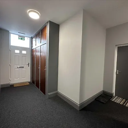 Brooklands Seaside Retreat Flat 6 *