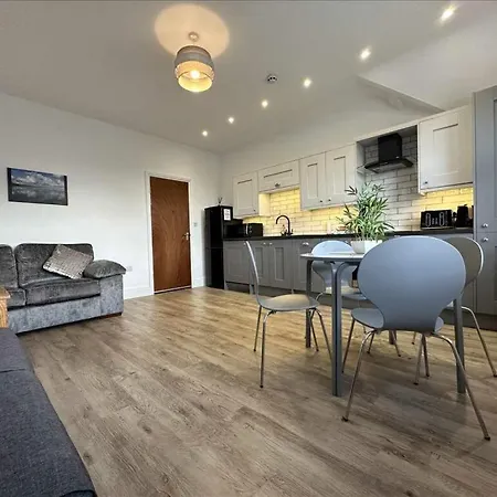 Daire Brooklands Seaside Retreat Flat 6 *
